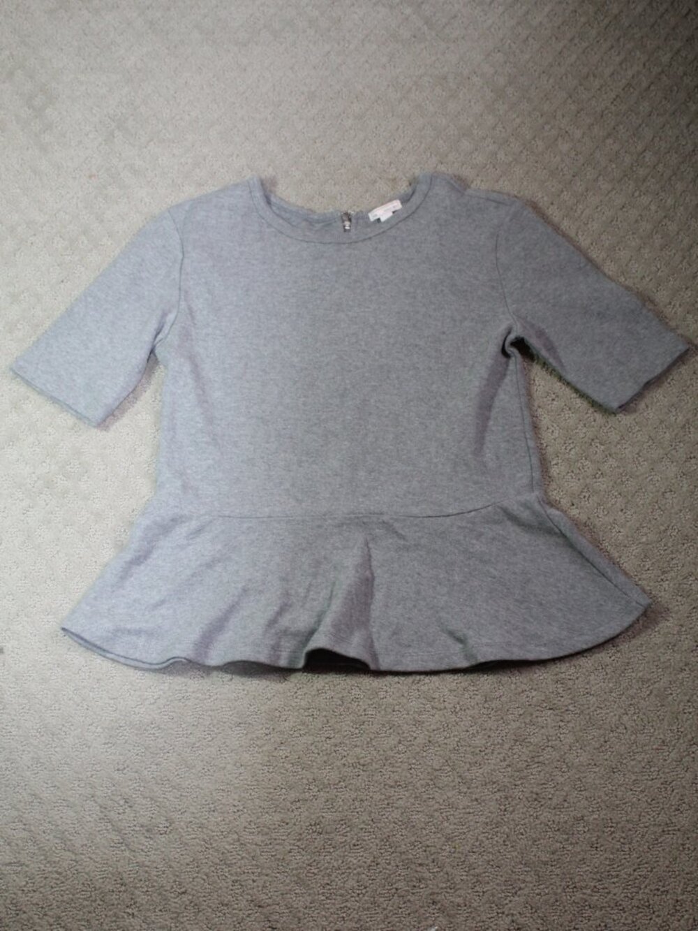 Gap Gray Cotton Knit Peplum Zip Short Sleeve Crew Neck Blouse Size S